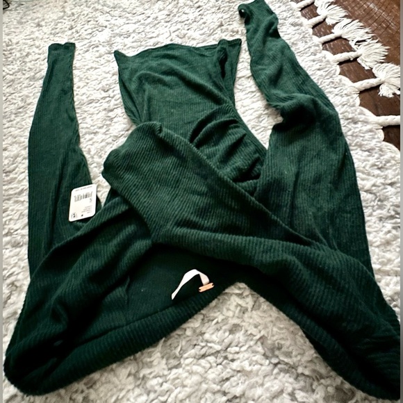 ‼️RARE‼️🎸FREE PEOPLE🎸🔥NWT🔥MARLEY GREEN STRETCH-KNIT TOP—S - Picture 7 of 11
